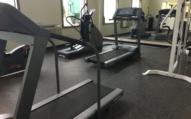 Clarion Inn Des Moines Airport