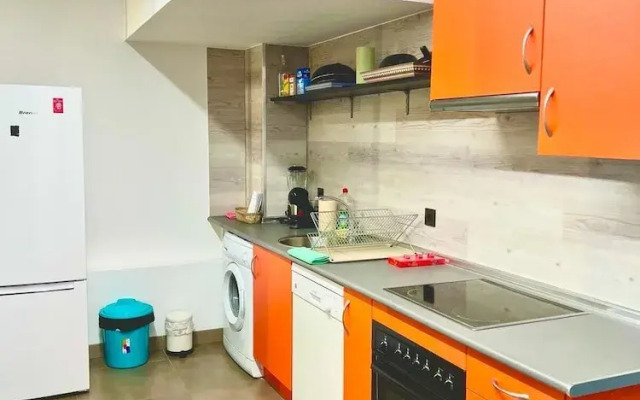 Modular Suites Alfonso Gomez