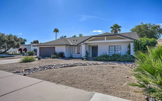 Luxe Desert Home w/ Heated Pool: 3 Mi to Kierland!