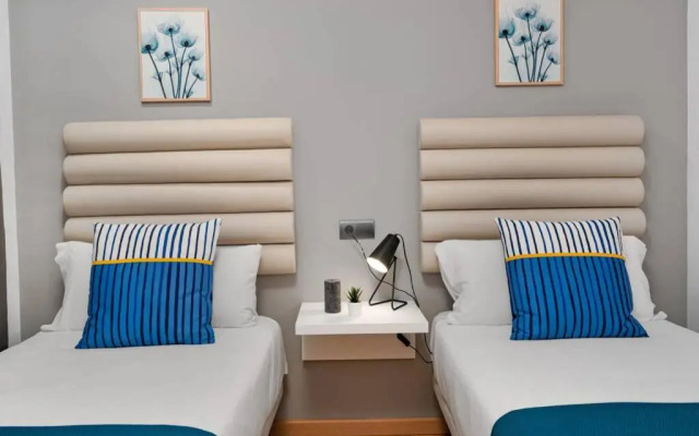 Lodging Apartments Villa de Gracia 2 bedroom cozy apartment