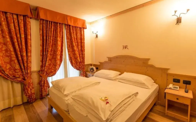 Hotel Arisch