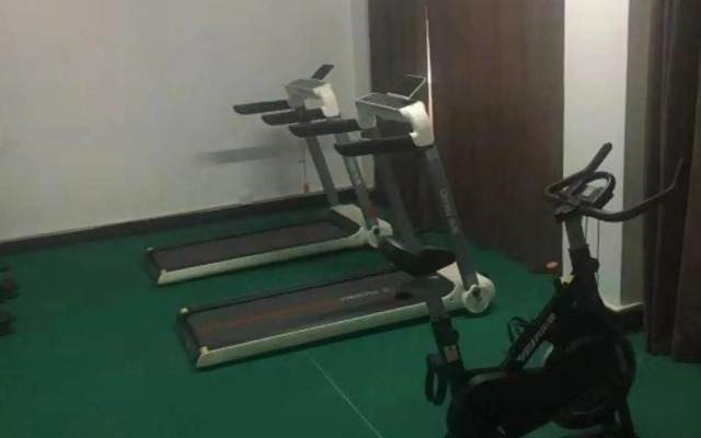 Berman Hotel (Huidong honghaiwan store)