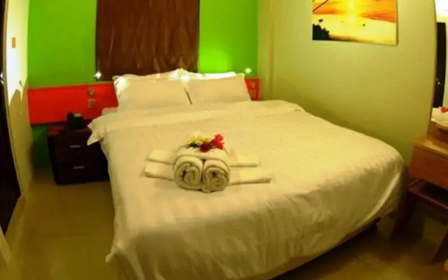 SeaHouse TopDeck Hotel Maldives
