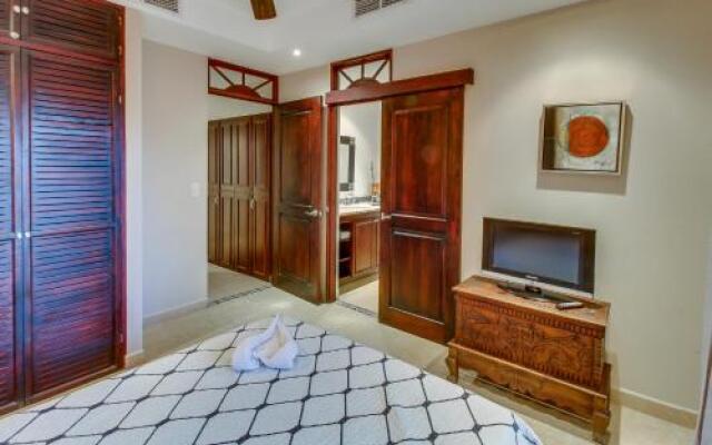 Incredible Beach Views in Fantastic Condo Complex