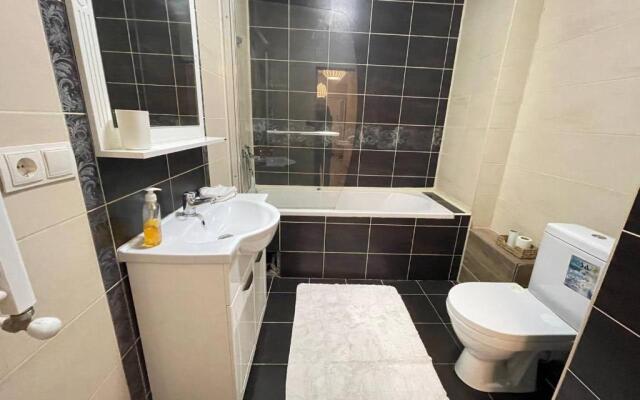 New Ultracentral Bedroom and Living Apartment Lev Tolstoi