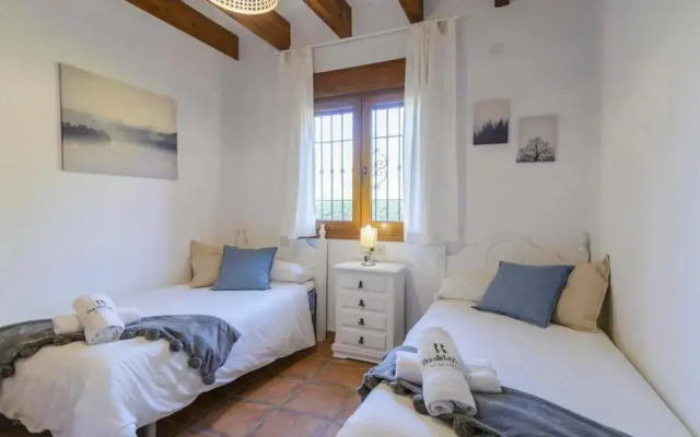 Cortijo Rueda Campos Tolox by Ruralidays