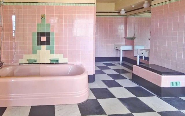 19 Glenhof Road House