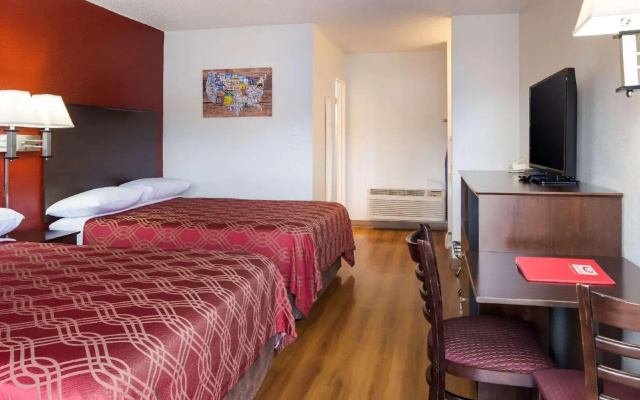 Bend Inn & Suites