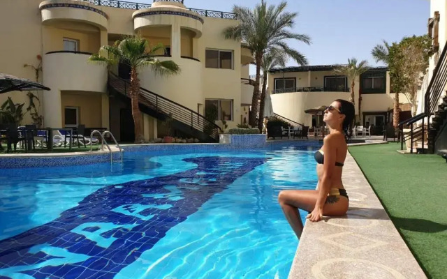 Naama Inn