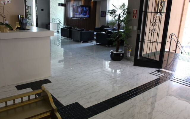 Prado Hotel Business