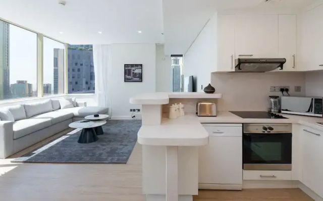 Pristine Difc 2BR w Pool Gym