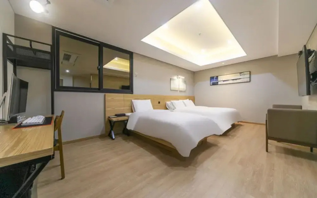 Yeongcheon The Best Hotel