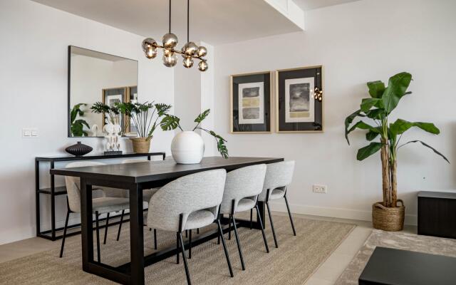 LME13.3A- Modern and luxury flat close to port