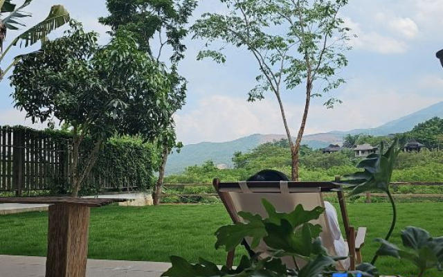 Floral Full Moon · Rainforest  Villa – Outside – Xishuangbanna