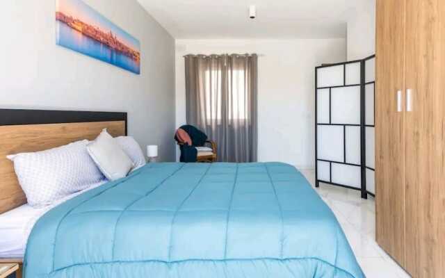 Stylish 3bed Penthouse Close to the Blue Grotto