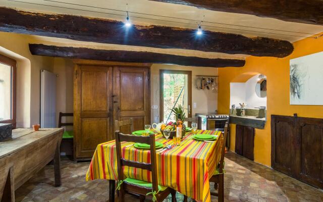 Traditional Holiday Home with Swimming Pool in Fayence