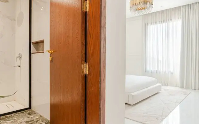 Luxurious 2-bedroom Flat With Relaxation Space