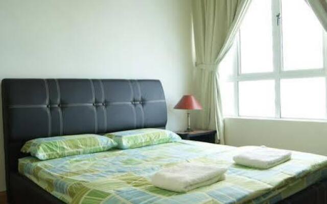 YYK 1Borneo Condominium