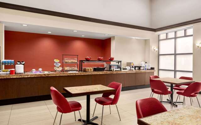 Ramada by Wyndham Suites Orlando Airport