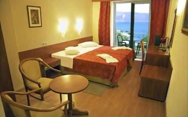 Hotel Kiani Akti