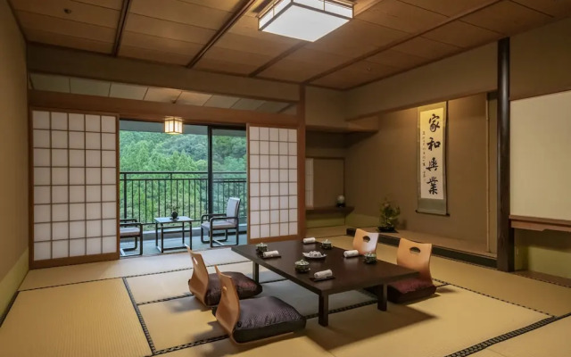 Yamanaka Spa Hanatsubaki