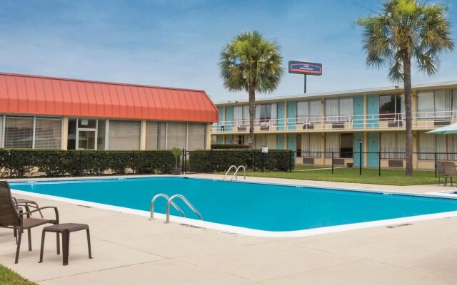 Howard Johnson Bainbridge Sout