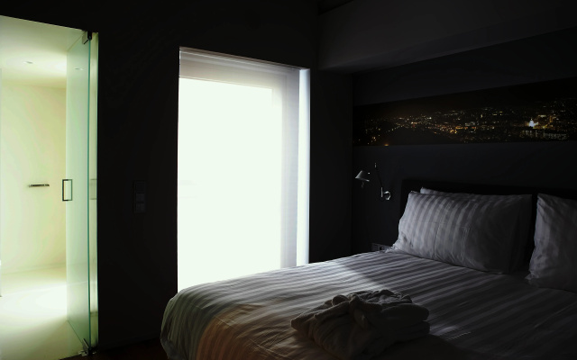 Periscope Hotel