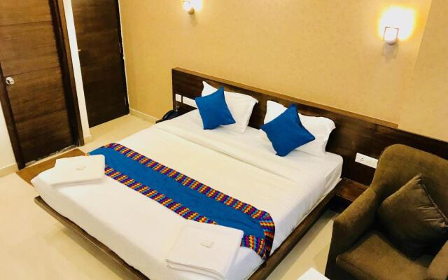 Regalia Inn & Suites