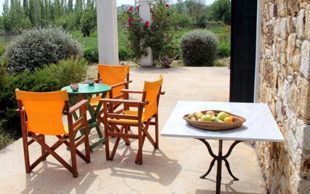 Unique Stone House in Gera Bay