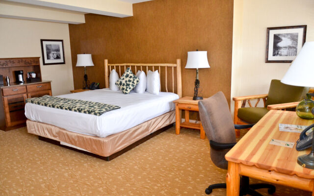 Bear Mountain Inn and Overlook Lodge