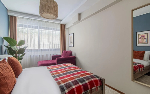 Charming Flat With Backyard Close to Zorlu Center