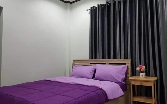Baan Dear Home Stay