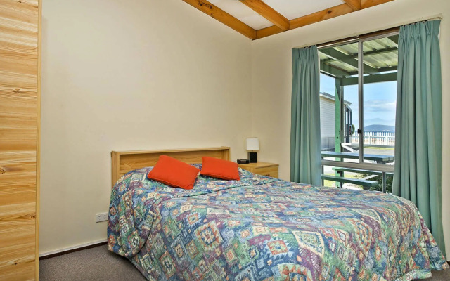Acclaim Rose Gardens Beachside Holiday Park