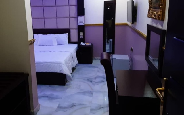 Royal City Dubai Hotel & Suites