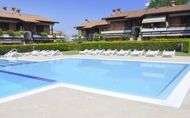 Snug Holiday Home in Lazise With Heating, Near Lake Garda