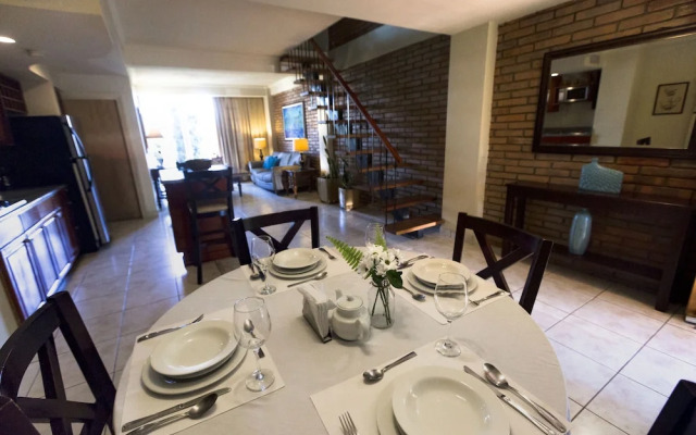 Los Altos Apartments & Studios