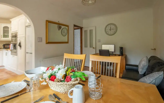 4-bed Detached, Pet Friendly House in Nelson