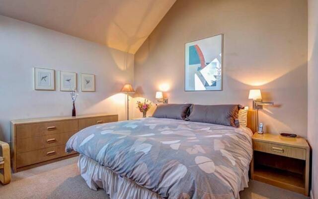 Lowell Avenue Apartment By Alpine Ski Properties