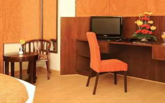 Clarks Inn Kailash Colony