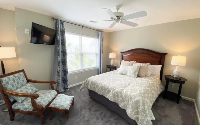 Canal Landing Court 36