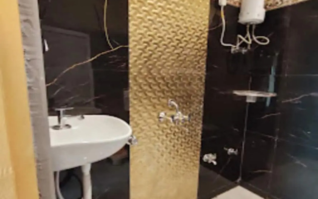 Hotel Golden suites Vashi Navi mumbai