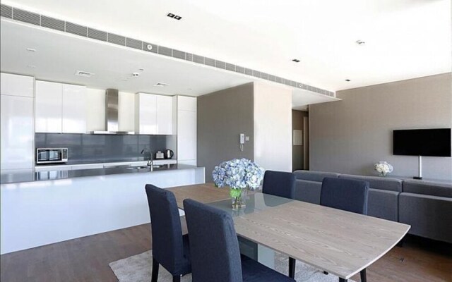 Nasma Luxury Stays - Cozy 2 Bed Apartment