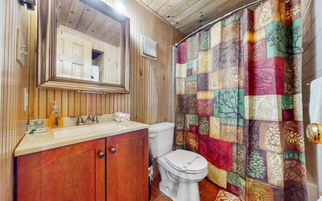 NEW Poconos Retreat near Snow Sports