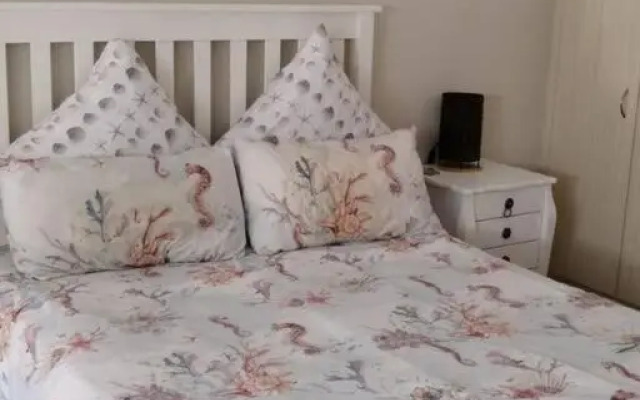 Fish Hoek Beach Apartment