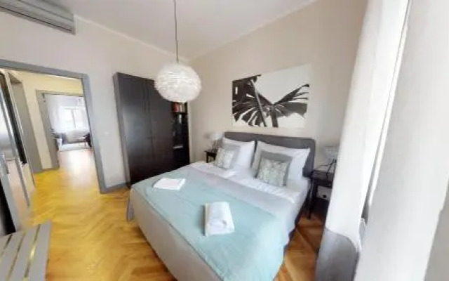 EMPIRENT Garden Suites Residence