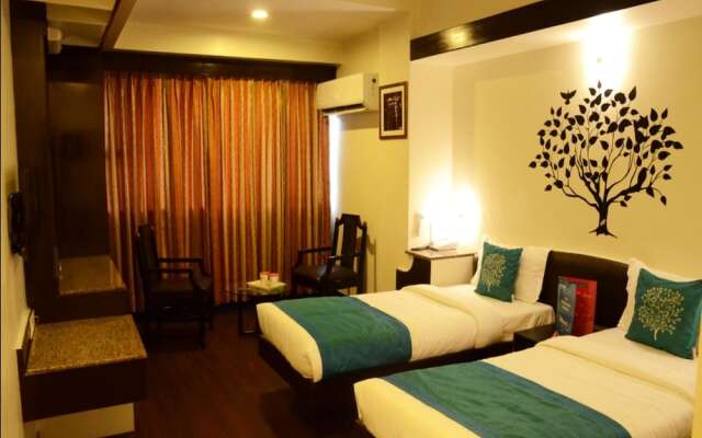 OYO 2161 Hotel Ashray