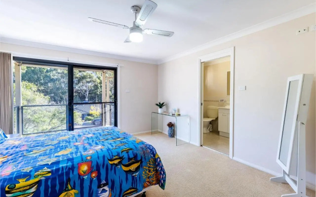 The Seahorse 3a Seahorse Close