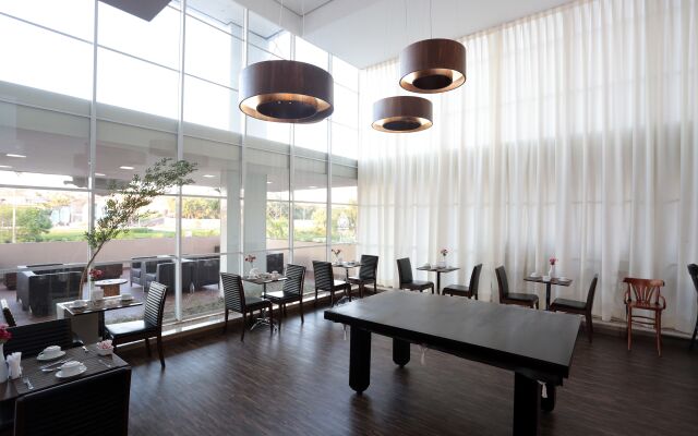 Golden Tower Maurílio Biagi