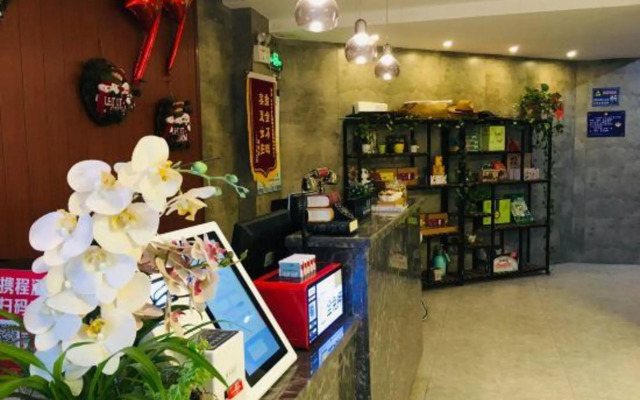 Guilin Lakeside Yige Hotel
