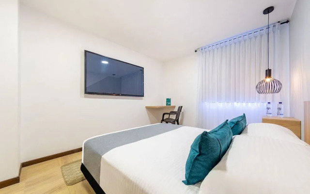 Ayenda De La Calle Real